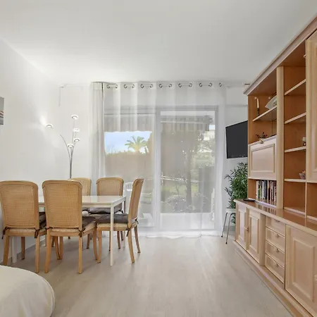 Beau 46m² Piscine Proche Centre Apartment *