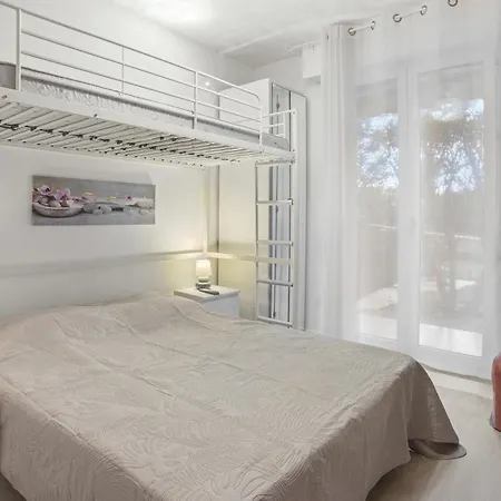 Apartment Beau 46m² Piscine Proche Centre Frejus