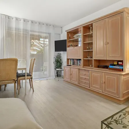 Beau 46m² Piscine Proche Centre Frejus