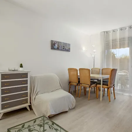 Apartment Beau 46m² Piscine Proche Centre *