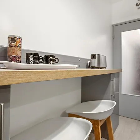 Beau 46m² Piscine Proche Centre Apartment