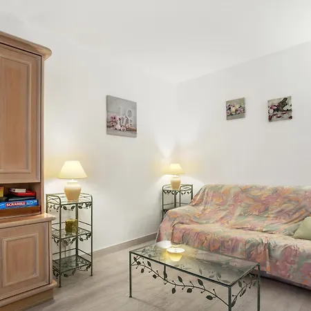 Beau 46m² Piscine Proche Centre Apartment