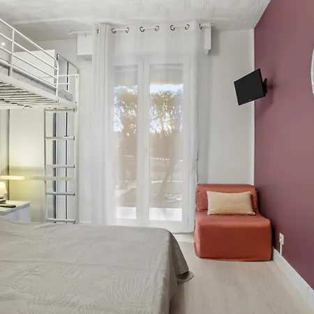 Beau 46m² Piscine Proche Centre Apartament